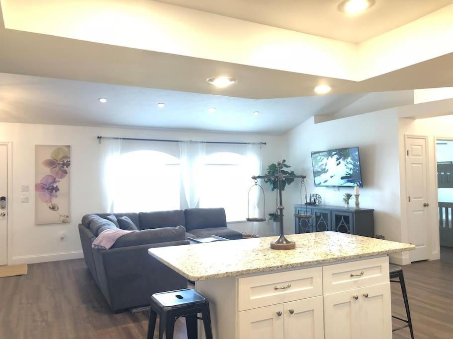 Beautiful Home Across The Street From Lake June! Lake Placid Eksteriør bilde